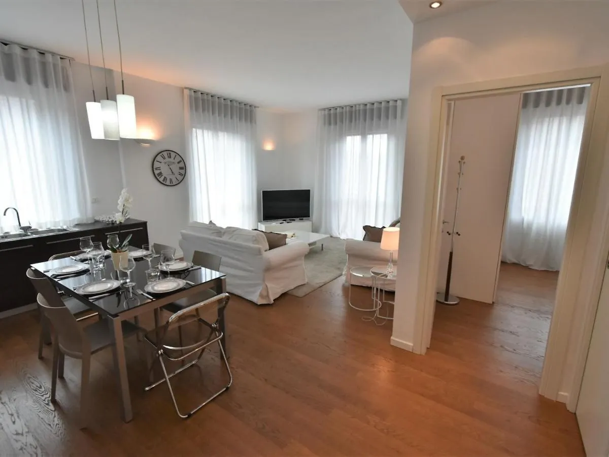 Apartment Corso Genova Apartment By Interhome Mailand Italien