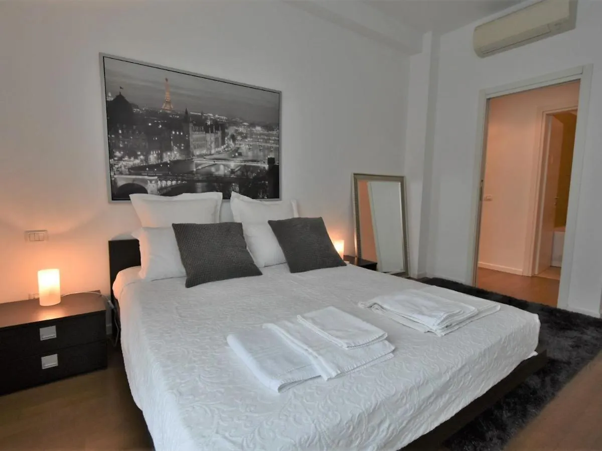 Apartment Corso Genova Apartment By Interhome Mailand