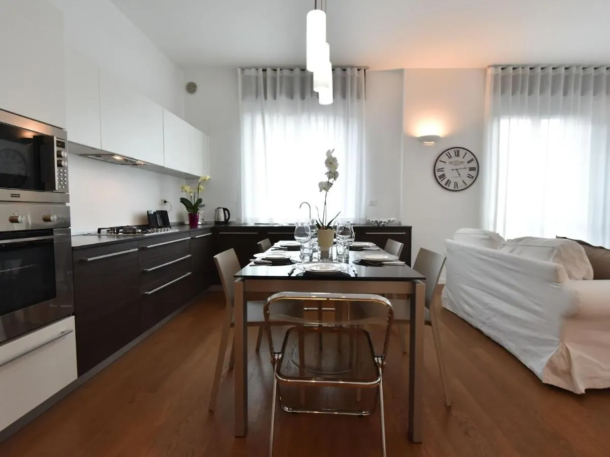 Apartment Corso Genova Apartment By Interhome Mailand