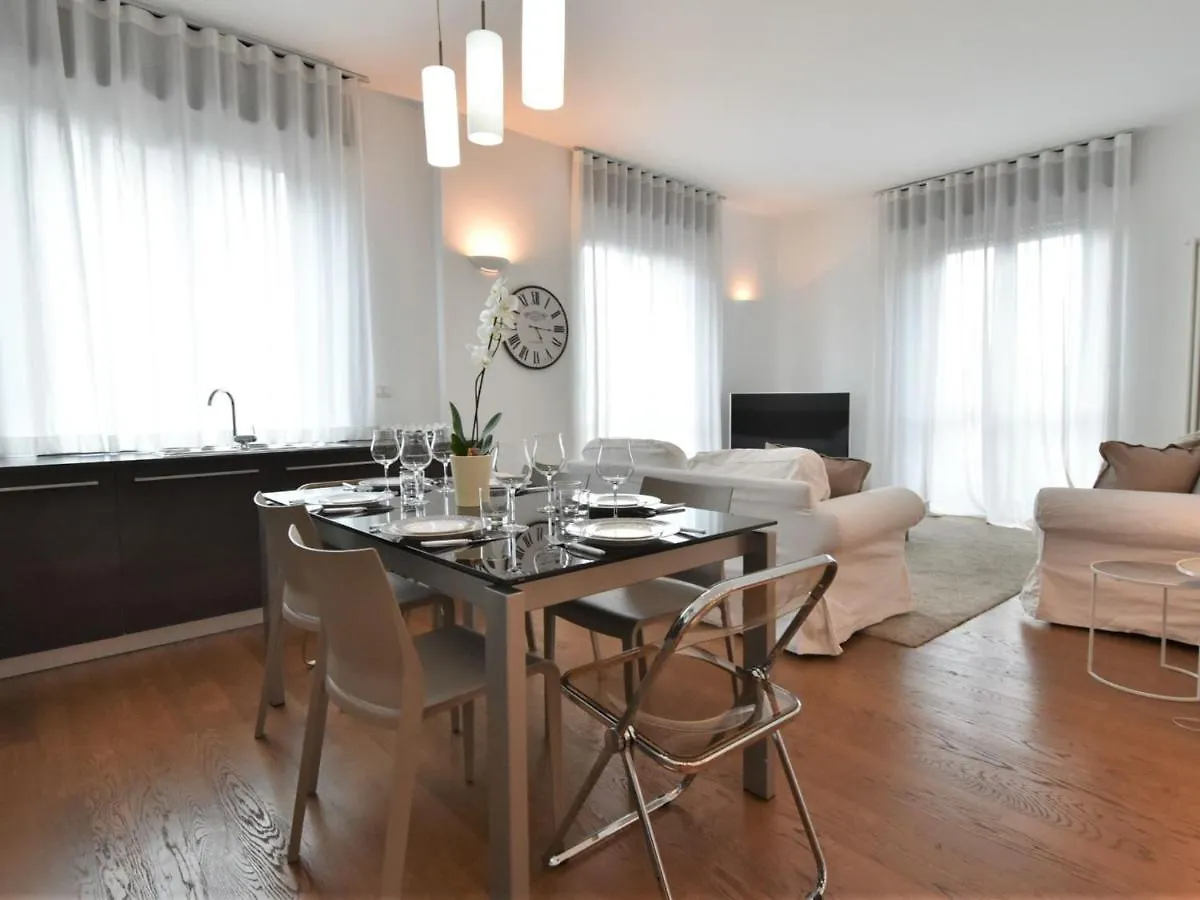 Apartment Corso Genova Apartment By Interhome Mailand